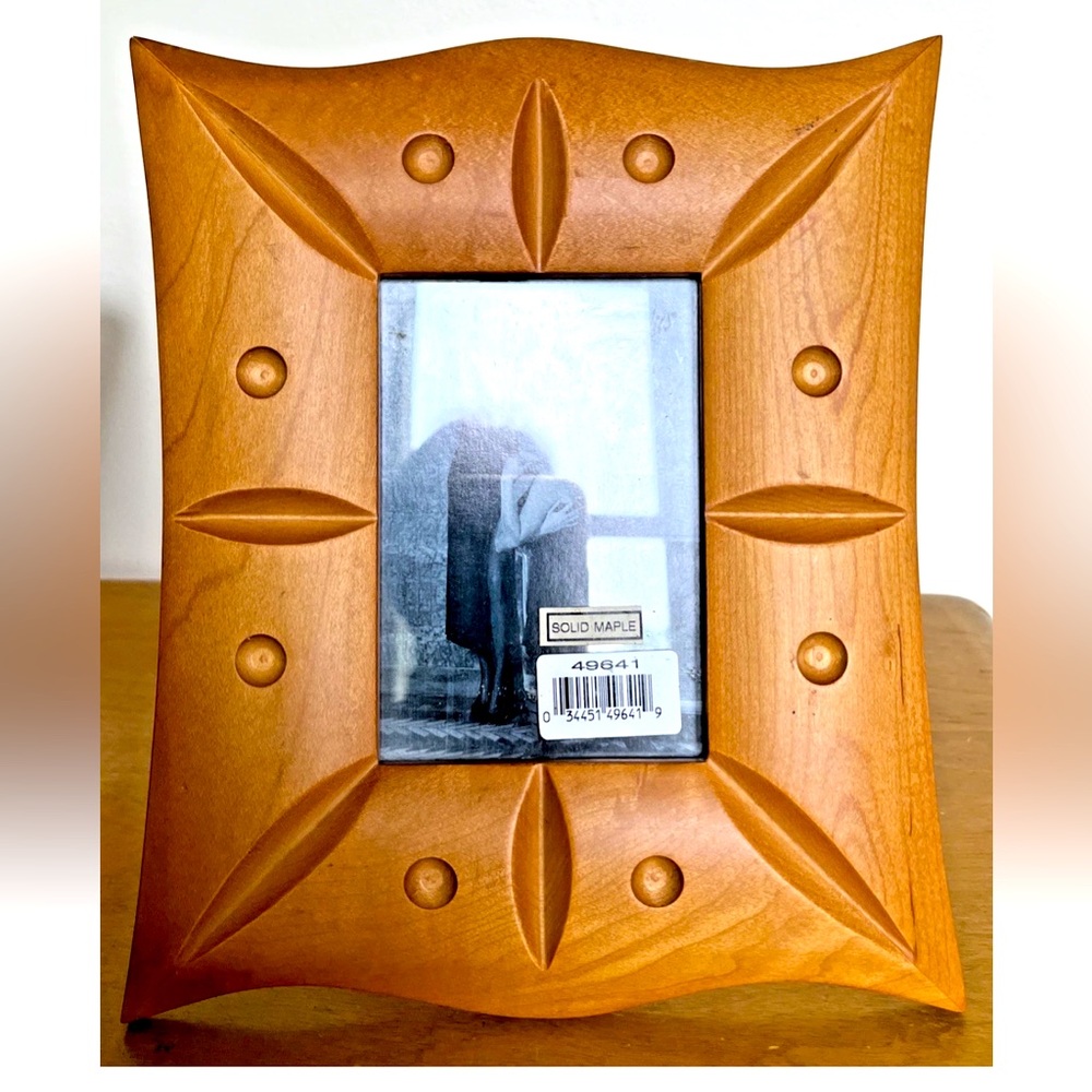 vintage terragrafics Wooden Frame 8/9.5 Inches Solid Light Maple- BEAUTIFUL-NWT